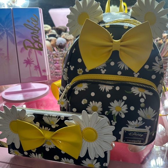 Loungefly Minnie Mouse Daisy Print Backpack & Wallet main image 4